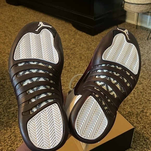 Nike Women's Air Jordan 12 Retro A Ma Maniere White Burgundy DV6989-100 US 6 - Picture 6 of 10